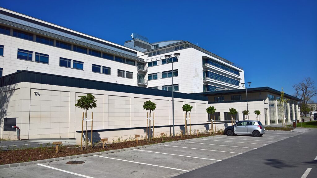 Projects 5 atszelloztetett_homlokzat-1