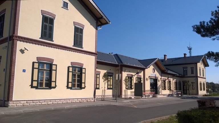 17-műemlék-felújítás-muemlekepulet-balrol