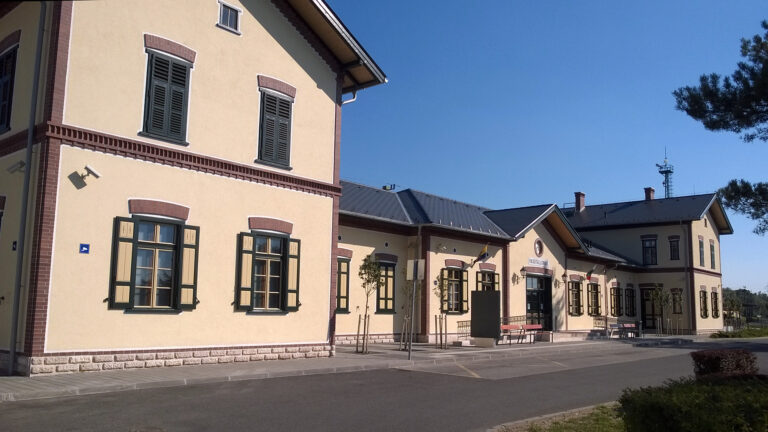 17-műemlék-felújítás-muemlekepulet-balrol