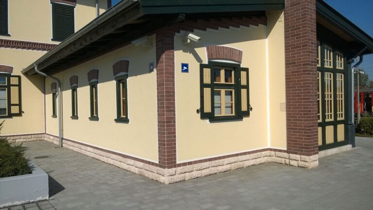 balatonszentgyörgy-vasútállomás-lábazat-1